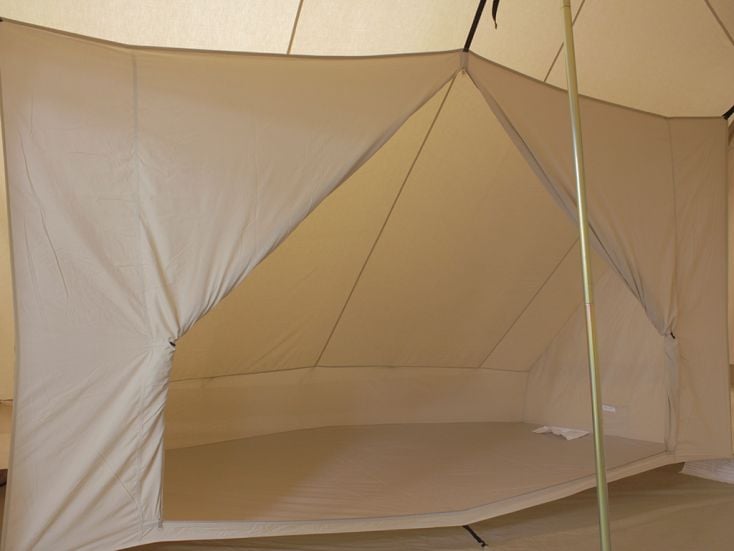 Hypercamp Tripstein Plus habitación interna